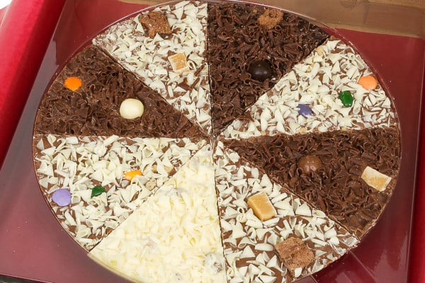 Chocolate shaped like a pizza, divided into slices